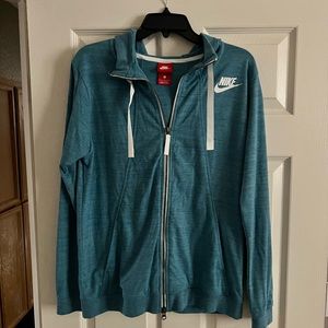 Nike women’s hoodie